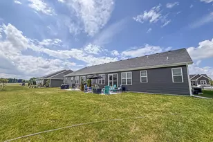 957 Elderberry Rd, Oconomowoc, WI 53066 - Photo 29