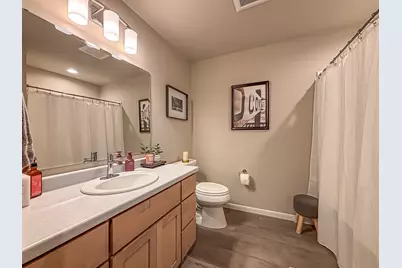 957  Elderberry Rd, Oconomowoc, WI 53066 - Photo 7