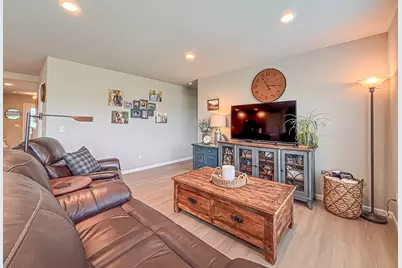 957  Elderberry Rd, Oconomowoc, WI 53066 - Photo 17