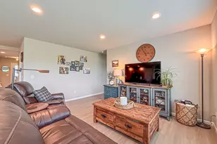 957 Elderberry Rd, Oconomowoc, WI 53066 - Photo 17