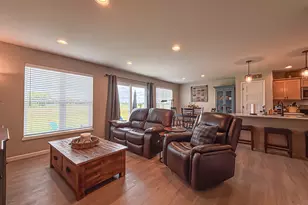 957 Elderberry Rd, Oconomowoc, WI 53066 - Photo 15