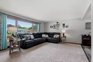 241 Crestwood Dr, Sheboygan Falls, WI 53085 - Photo 7