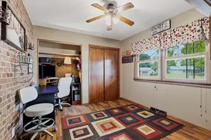 241 Crestwood Dr, Sheboygan Falls, WI 53085 - Photo 11