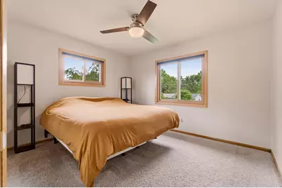 1610  Cliffview Dr, Holmen, WI 54636 - Photo 11