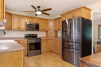 1610  Cliffview Dr, Holmen, WI 54636 - Photo 3