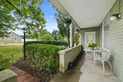 320  Curtis St, Lake Geneva, WI 53147 - Photo 3