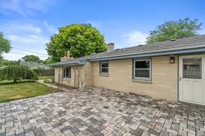3028  Valley Forge St, Racine, WI 53404 - Photo 17