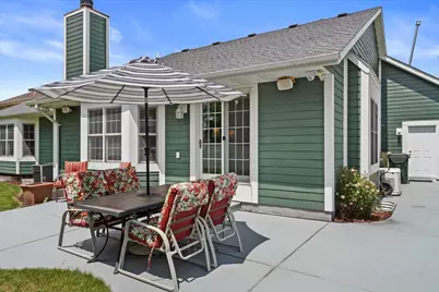 2525  Antoinette Trl, Racine, WI 53402 - Photo 9
