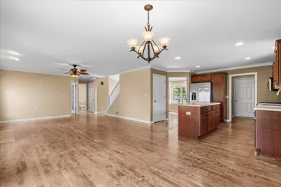 550  Lambert Dr, Slinger, WI 53086 - Photo 7