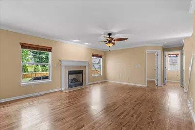550  Lambert Dr, Slinger, WI 53086 - Photo 5