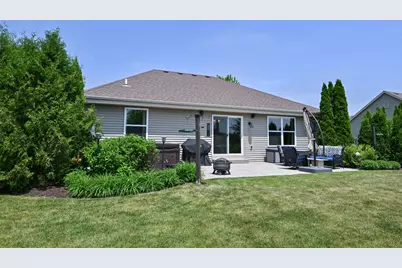 967  Log Cabin Ln, Belgium, WI 53004 - Photo 37