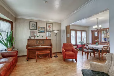 1251 S 30th St, Milwaukee, WI 53215 - Photo 5