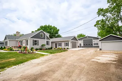 2126 N Emmertsen Rd, Racine, WI 53406 - Photo 41