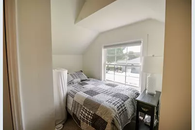 2126 N Emmertsen Rd, Racine, WI 53406 - Photo 35