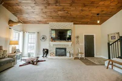 2126 N Emmertsen Rd, Racine, WI 53406 - Photo 9