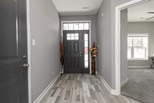 106 Phantom Lk Ct, Mukwonago, WI 53149 - Photo 5