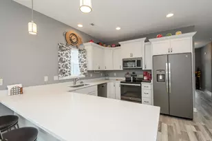 106 Phantom Lk Ct, Mukwonago, WI 53149 - Photo 13