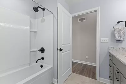 9154  Creekside Cir, Pleasant Prairie, WI 53158 - Photo 25