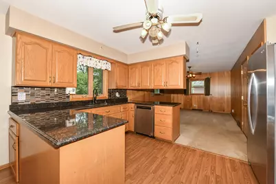 312 N Jackson St, Elkhorn, WI 53121 - Photo 7