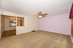 312 N Jackson St, Elkhorn, WI 53121 - Photo 5