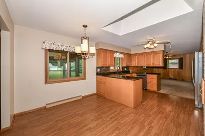 312 N Jackson St, Elkhorn, WI 53121 - Photo 11