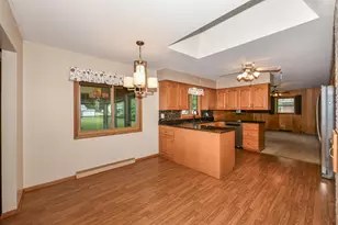 312 N Jackson St, Elkhorn, WI 53121 - Photo 11