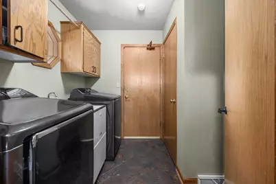 W153N5311  Plaza Dr, Menomonee Falls, WI 53051 - Photo 33