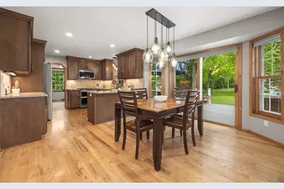 W153N5311  Plaza Dr, Menomonee Falls, WI 53051 - Photo 17