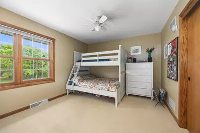 W153N5311  Plaza Dr, Menomonee Falls, WI 53051 - Photo 27