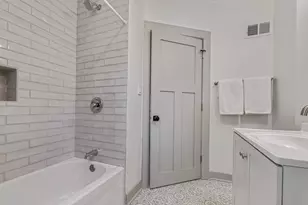 5615 W Burleigh St, Milwaukee, WI 53210 - Photo 11