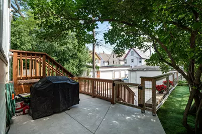 1550 E Irving Pl, Milwaukee, WI 53202 - Photo 17