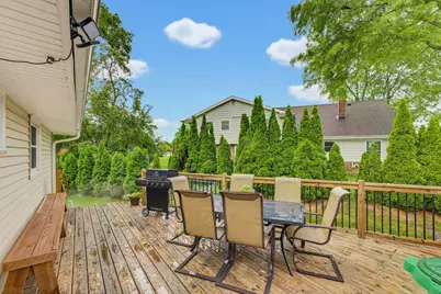 12405 W Crawford Ave, New Berlin, WI 53151 - Photo 19