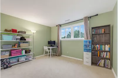 12405 W Crawford Ave, New Berlin, WI 53151 - Photo 11