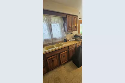 3409  N 11th St, Sheboygan, WI 53083 - Photo 7