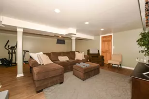 1715 W Salem St, Milwaukee, WI 53221 - Photo 19