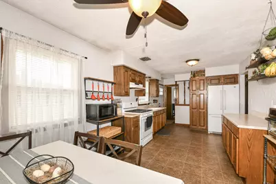 1715 W Salem St, Milwaukee, WI 53221 - Photo 7