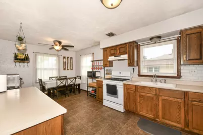1715 W Salem St, Milwaukee, WI 53221 - Photo 9