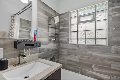 5024 N 84th St #5026, Milwaukee, WI 53225 - Photo 17