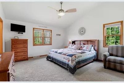 1210  Foxglove Ln, Sheboygan Falls, WI 53085 - Photo 17