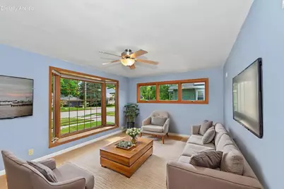 457 W 5th St, Oconomowoc, WI 53066 - Photo 3