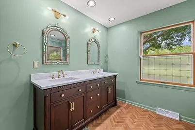 7300 S 92nd St, Franklin, WI 53132 - Photo 15