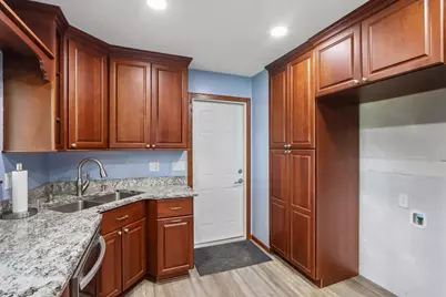 N91W17573  Saint Regis St, Menomonee Falls, WI 53051 - Photo 17