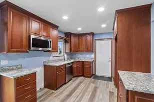N91W17573 Saint Regis St, Menomonee Falls, WI 53051 - Photo 15