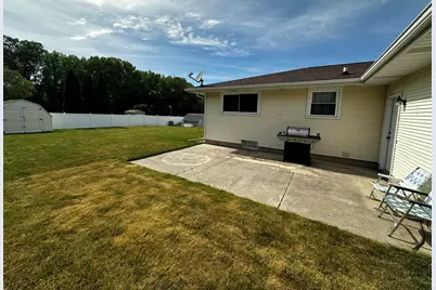 2722 N Taylor Dr, Sheboygan, WI 53083 - Photo 25