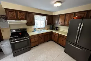 2722 N Taylor Dr, Sheboygan, WI 53083 - Photo 3