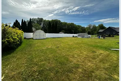 2722 N Taylor Dr, Sheboygan, WI 53083 - Photo 21