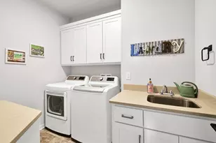 S54W25469 Pebble Brook Ct, Waukesha, WI 53189 - Photo 19