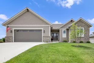 S54W25469 Pebble Brook Ct, Waukesha, WI 53189 - Photo 1