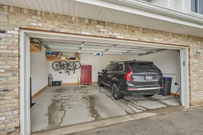 4237  Taylor Hbr #3, Racine, WI 53403 - Photo 5