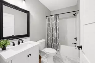 W389N7112 Pennsylvania St, Lac La Belle, WI 53066 - Photo 21